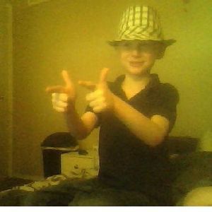 Meet your Posher, Roxanne